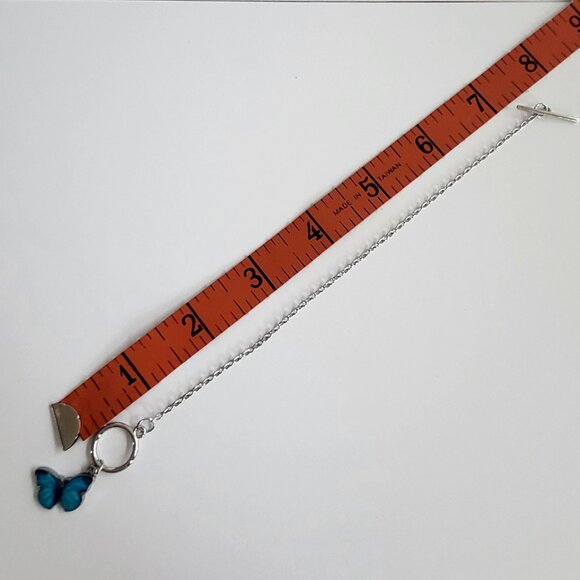 NWOT Silver tone bracelet with blue butterfly pendant and toggle clasp - Picture 5 of 6